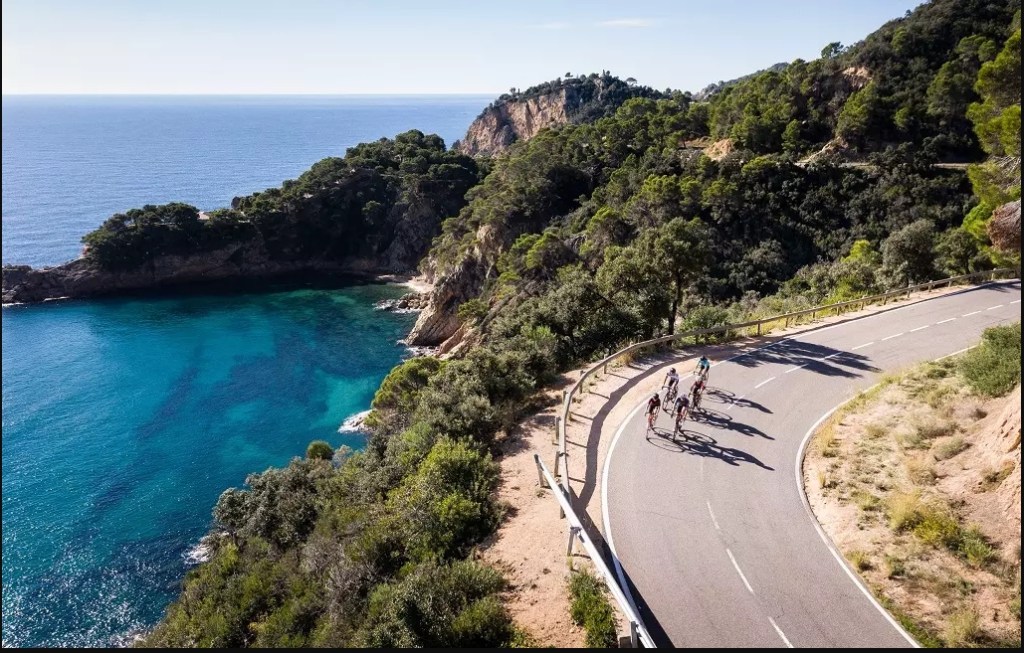 5 rutes ciclistes de carretera que has de fer a Girona
